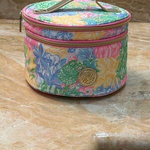 Lilly Pulitzer Vibrant Floral Cosmetic Case NWT